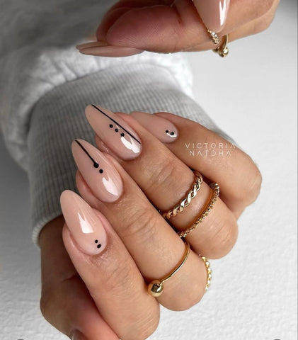 Neat and Simple: Minimalist Nail Designs You’ll Adore