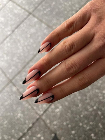 Black Nail Designs Modern French Tips Minimalist Nail Art Inspo